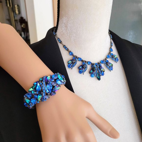Vintage Signed Weiss Blue Rhinestone Necklace & Hinged Cuff Bracelet Jew… - Picture 3 of 9